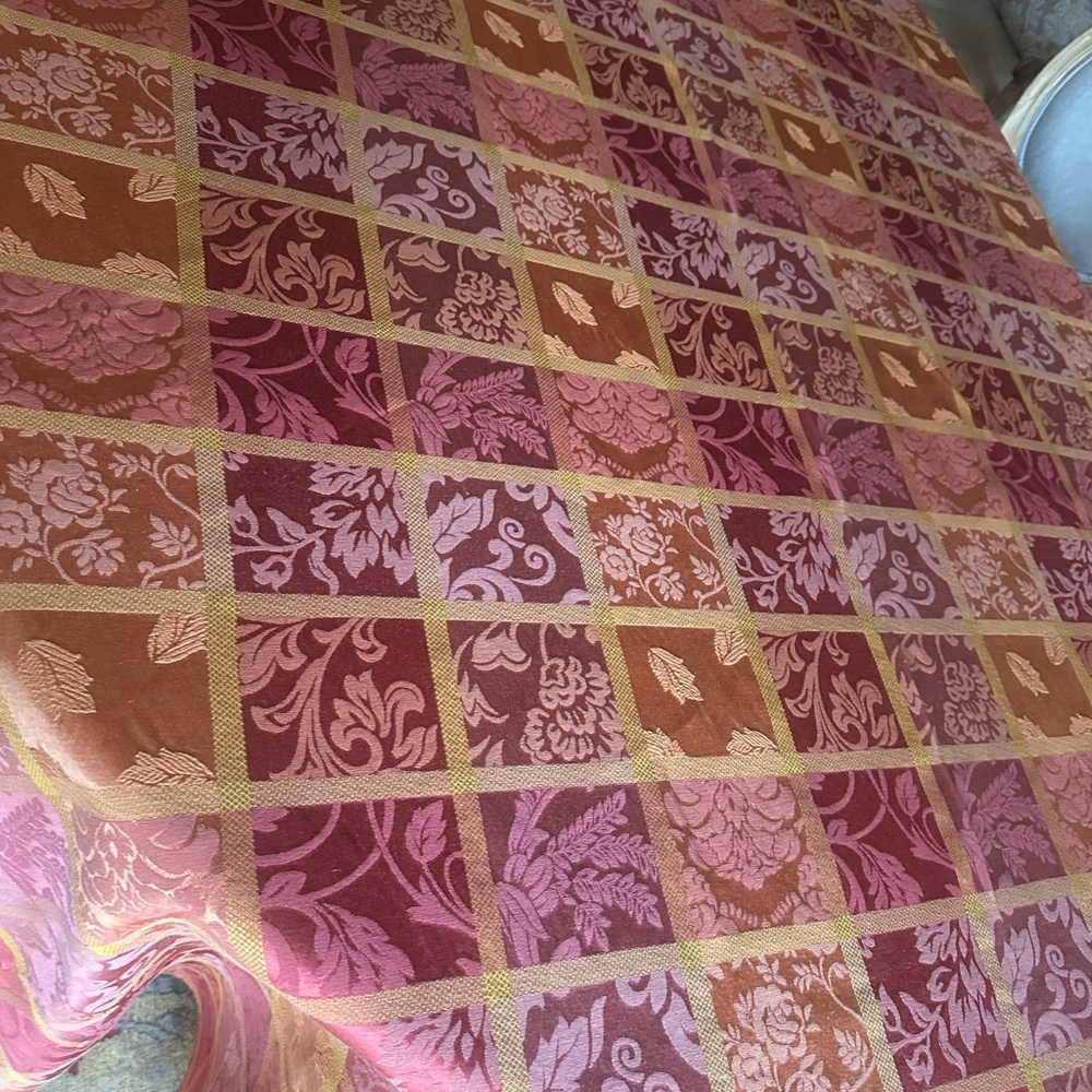 Panache 120” round heavy jacquard tablecloth 
Gold copper rose damask